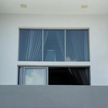 Luxury 3bedroom Loft Style Apartment