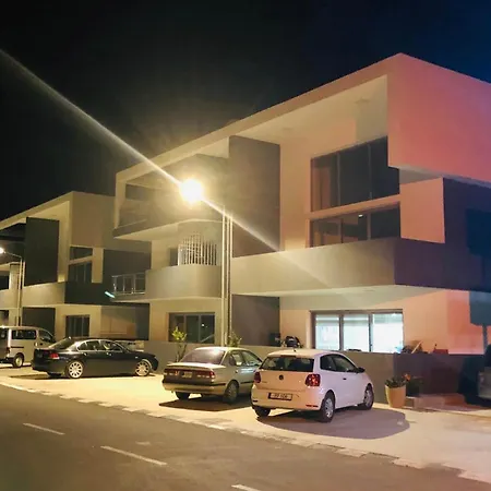 Luxury 3bedroom Loft Style Apartment *